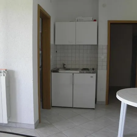 Studio In With Terrace, Air Conditioning, Washing Machine Medulin