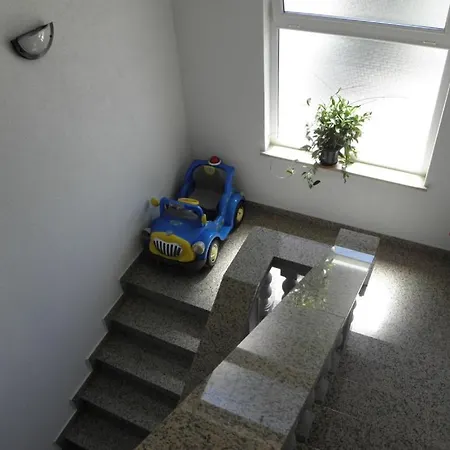 Studio In With Terrace, Air Conditioning, Washing Machine *