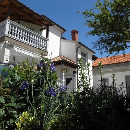 Studio In With Terrace, Air Conditioning, Washing Machine Apartmán Medulin